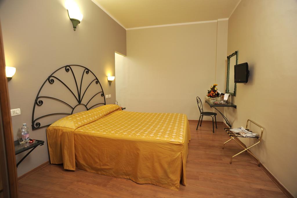 Hotel Europa Reggello Szoba fotó