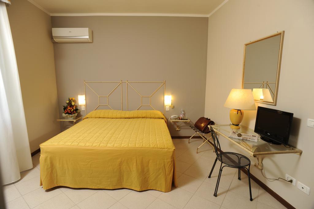 Hotel Europa Reggello Szoba fotó